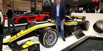 Pirelli officially takes wraps off 18-inch Formula 2 tyres