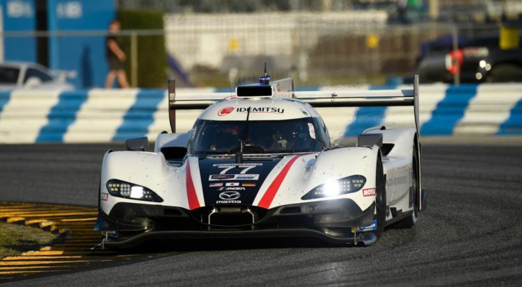 Acura Team Penske heads first Sunday Roar session