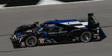 Acura Team Penske heads first Sunday Roar session