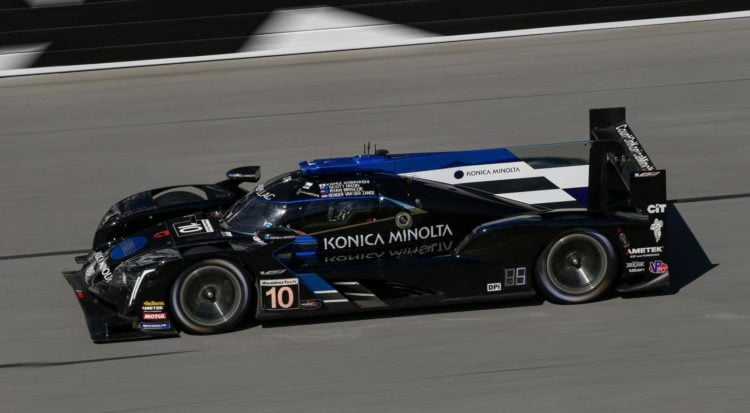 Acura Team Penske heads first Sunday Roar session