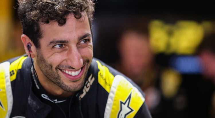 Daniel Ricciardo to raffle race suit in aid of Australian bushfires