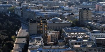 Each F1 team to provide Pirelli with mule car for 18-inch tyre testing