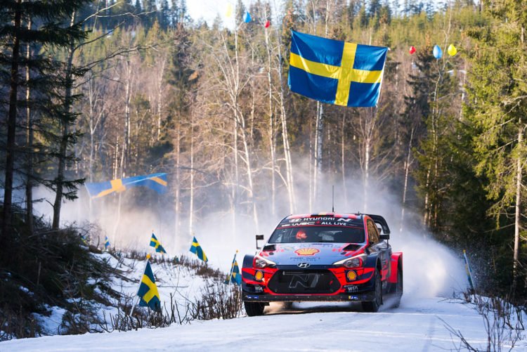 Rally Sweden hots up as Evans moves further ahead