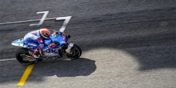 Rins heads Suzuki 1-2 on first day of MotoGP Qatar test