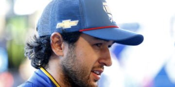 Larson, Elliott to challenge Busch in Truck Series