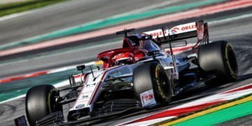 Kubica quickest at Barcelona as F1 testing resumes