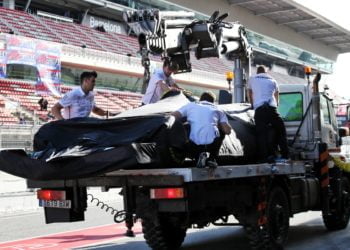 Oil pressure anomaly curtails Mercedes’ running