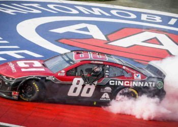 Bowman wins Auto Club 400