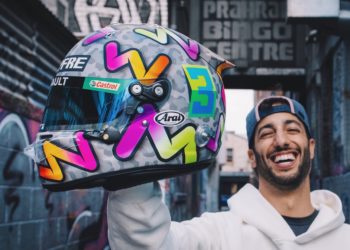 Ricciardo shows off his 2020 F1 helmet
