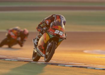 Fernandez leads FP3, tops combined times