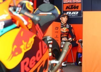 Fernandez leads overnight Moto3 standings with fastest Qatar FP2 time