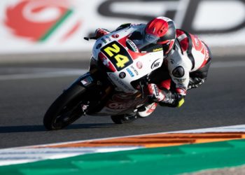 Suzuki snatches Qatar Moto3 pole by 0.008