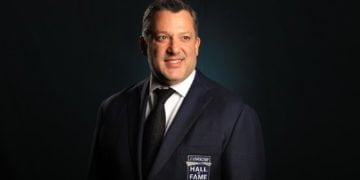 Stewart comes out of retirement