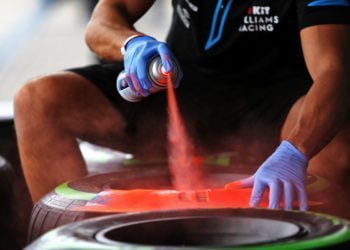 Drivers opt for mixed tyre selections for Bahrain GP