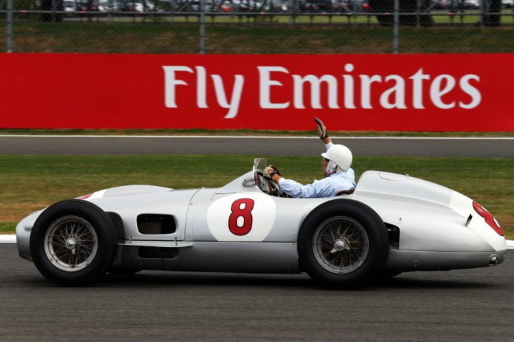 Motorsport world pays tribute to racing legend Moss