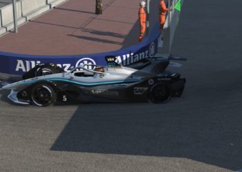 Vandoorne flies to New York victory in Formula E Race at Home Challenge