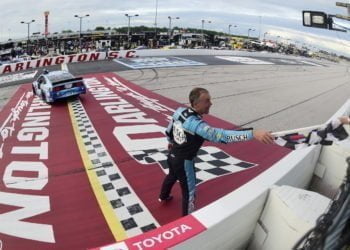 Harvick wins as NASCAR returns to racing at Darlington