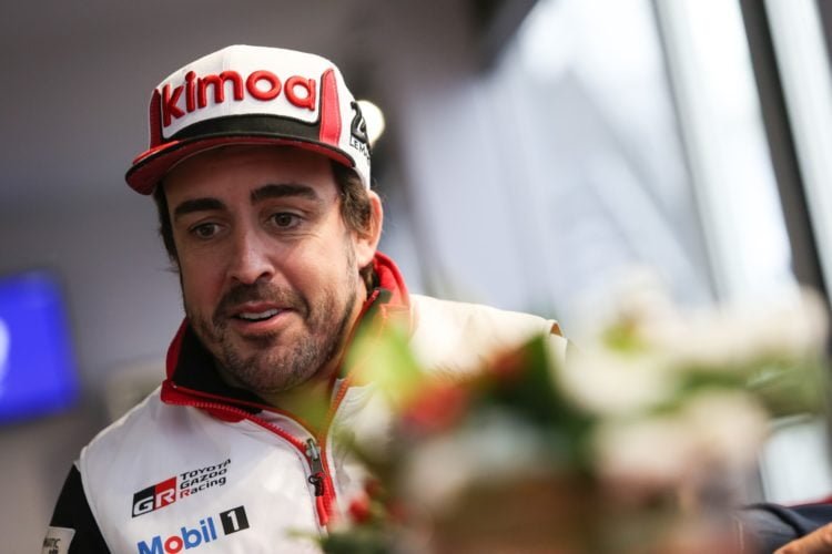Alonso knows 2021 plans, distances himself from F1