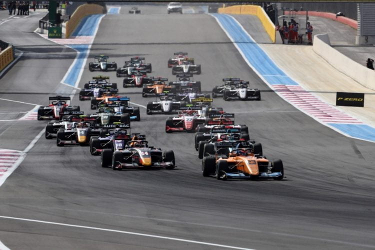 Wolff: Motorsport has to reduce entry-level costs