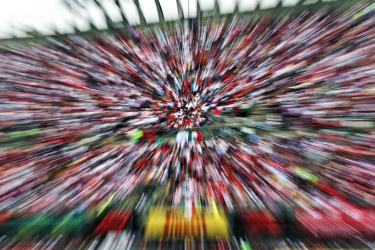 F1 to show fans on virtual trackside screens