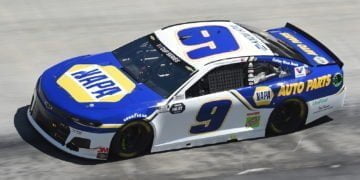 Chase Elliott draws pole at Atlanta Motor Speedway