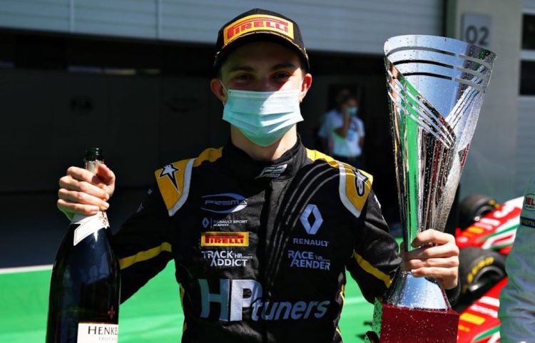 Piastri storms to opening F3 race win on debut