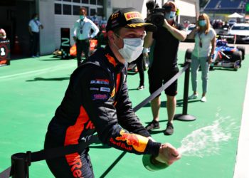 Lawson fends off Verschoor to clinch first F3 win in Austria