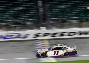 Denny Hamlin scores fifth win of 2020 at Kansas