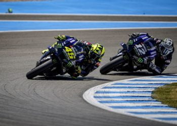 Vinales: Victory plan dashed because of “struggling to breathe” behind Rossi