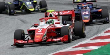 Vesti snatches F3 pole in incident-packed session