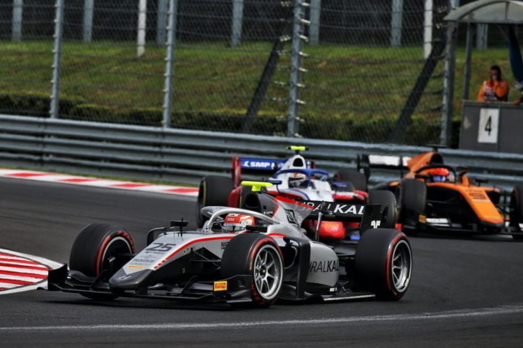 Ghiotto holds on to win F2 Sprint Race in Hungary