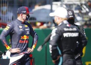 Mercedes pair braced for Verstappen race charge