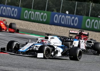 Williams narrowly misses points, but back in the mix