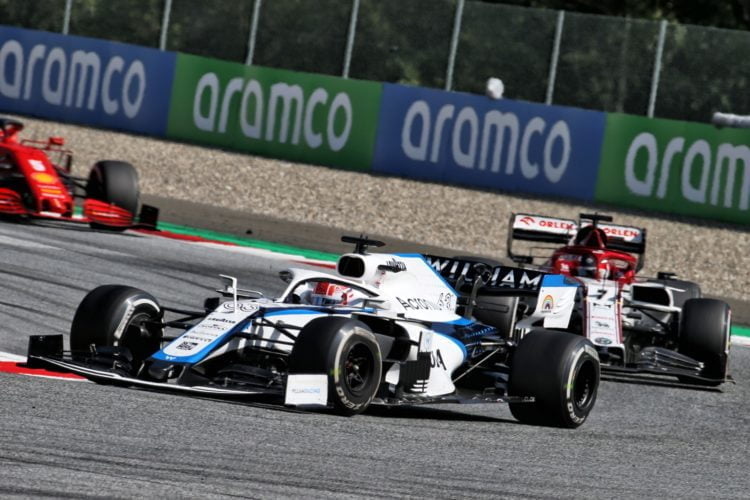 Williams narrowly misses points, but back in the mix