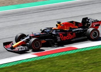 Verstappen fastest in FP2 as Ricciardo crashes heavily