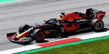 Verstappen fastest in FP2 as Ricciardo crashes heavily