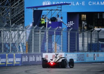 Da Costa wins Berlin thriller, extends championship lead