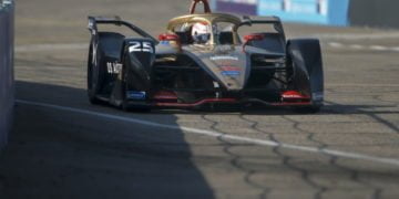 Reigning champion Vergne bounces back to take pole position in Berlin