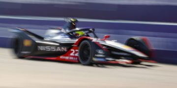Rowland takes pole position amid Berlin qualifying chaos