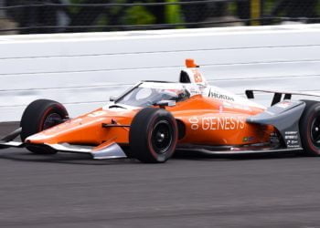 Hinchcliffe leads on opening day of Indy 500 practice