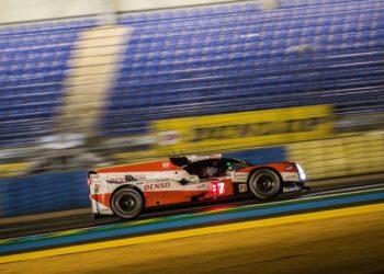 Le Mans – Hour 8: #7 Toyota solidifies lead in chaotic night stint