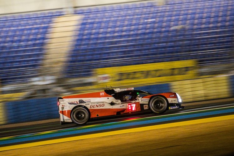 Le Mans – Hour 8: #7 Toyota solidifies lead in chaotic night stint