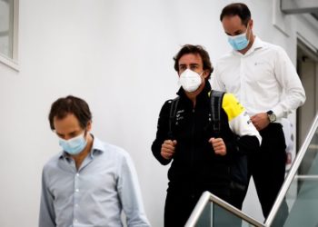 Alonso back at Renault factory as 2021 preparations begin
