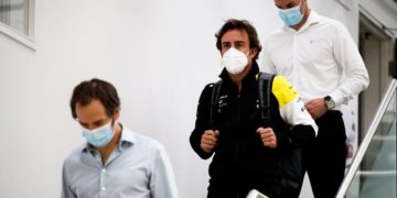 Alonso back at Renault factory as 2021 preparations begin