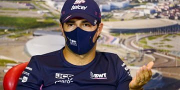Perez holds clear the air talks after swipe at team