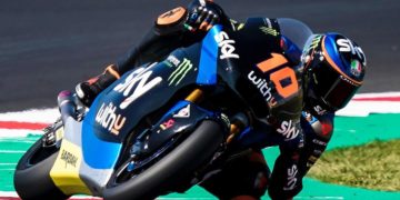 Marini defeats Bezzecchi to win San Marino Moto2 contest as VR46 claim home 1-2
