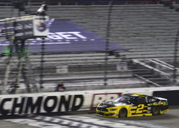 Brad Keselowski begins quest for season sweep at Bristol Motor Speedway from pole