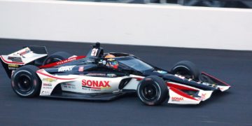 VeeKay takes maiden IndyCar pole for first Harvest GP race
