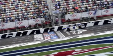 Chase Elliott repeats on Charlotte Motor Speedway Roval