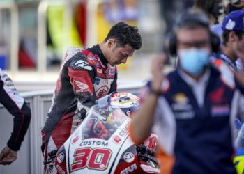 Nakagami “surprised” by Marquez’s “extra side grip”